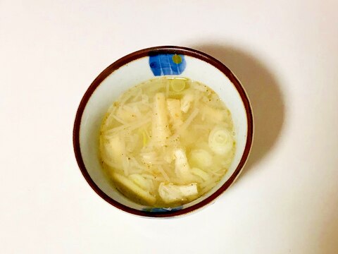 もやしの油揚げ味噌汁